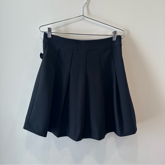 Express Black Pleated Mini Skirt with Buckle Detail – Size M, NWT - Picture 2 of 6